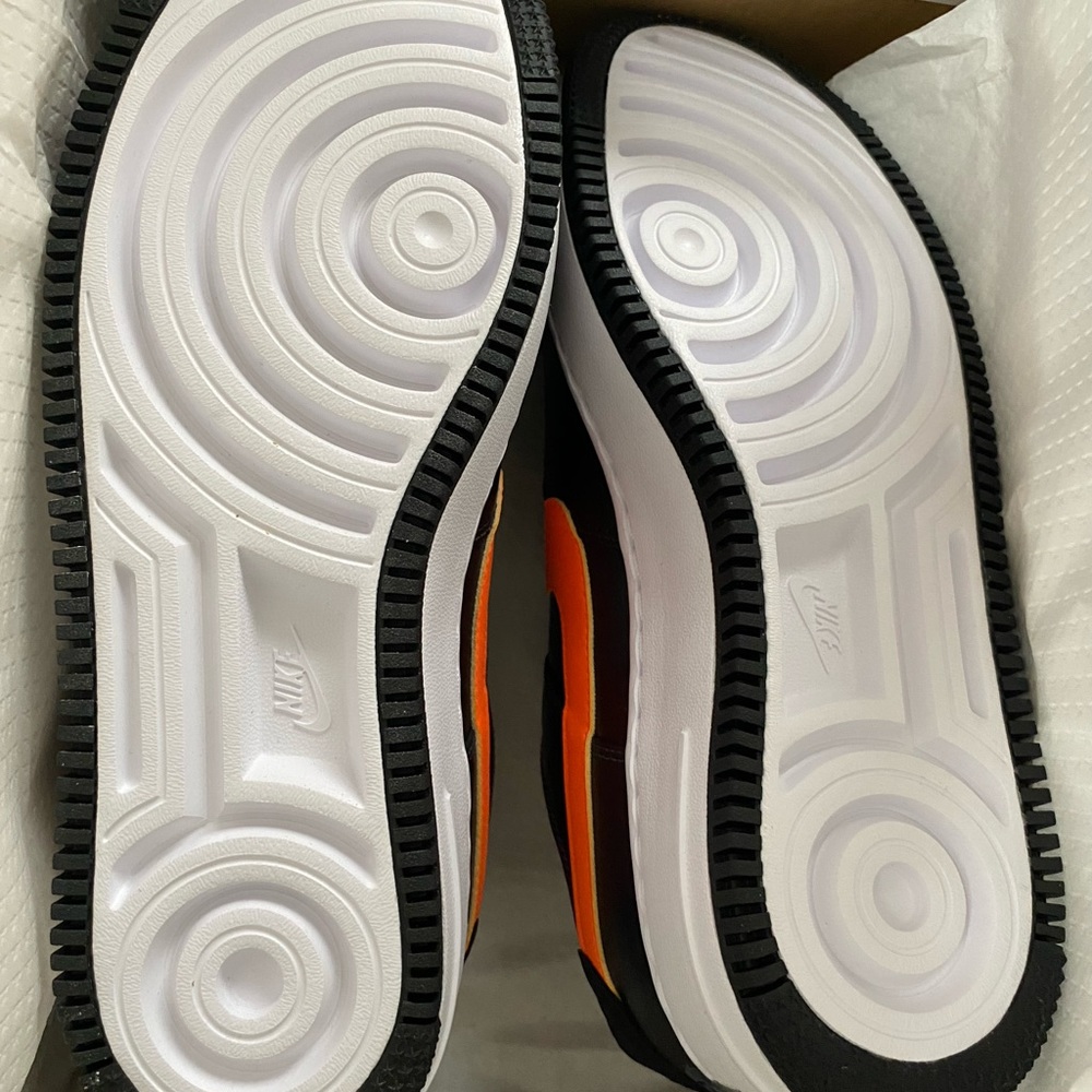 Nike Air Force 1 Shadow SE Sneakers - Picture 8 of 11